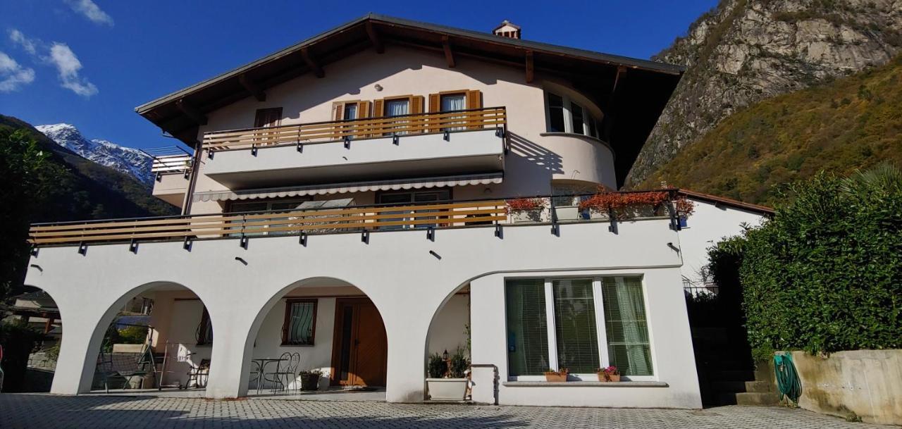 B&B Cav Rondinella Chiavenna Buitenkant foto